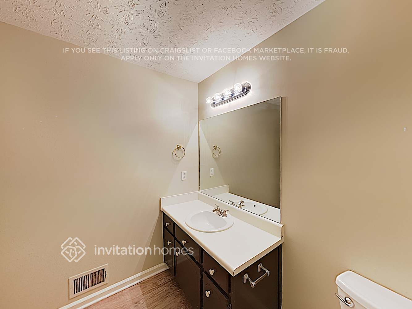 Building Photo - 4861 Willow St