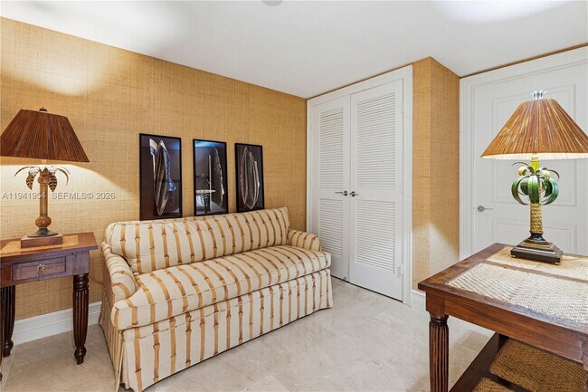 Building Photo - 430 Grand Bay Dr