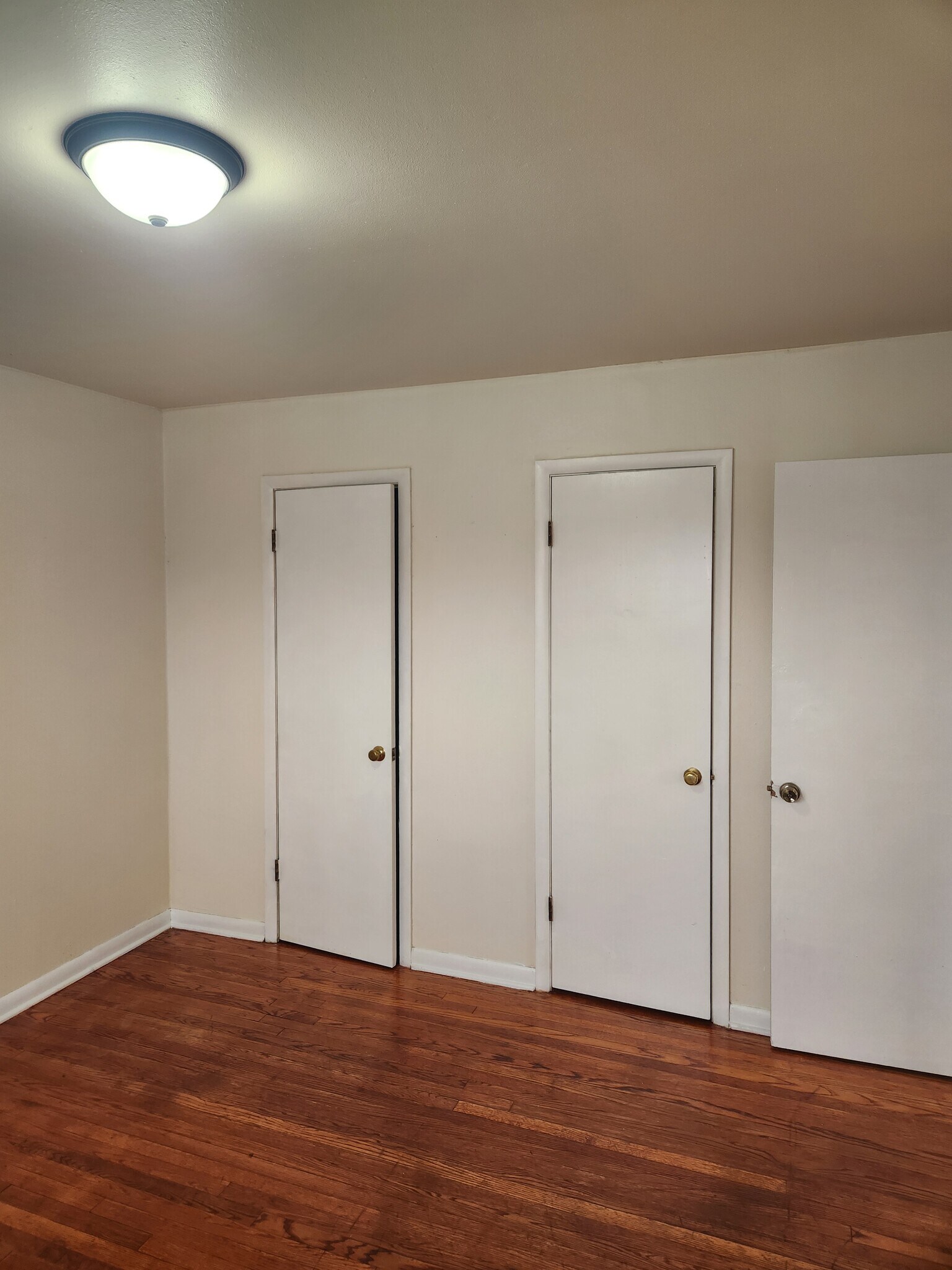 Building Photo - 2390 S 92nd St