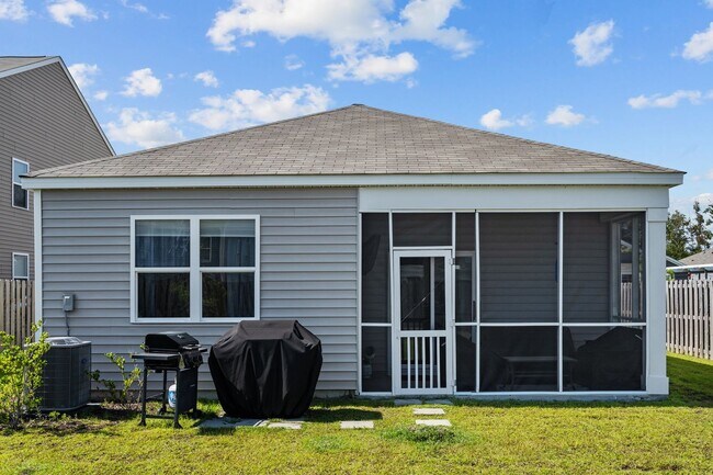 Building Photo - Home in Surf City