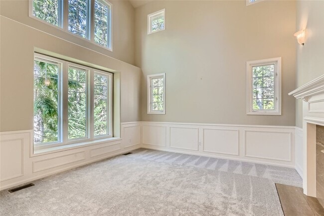 Building Photo - 4Bd/2.5Ba Redmond House