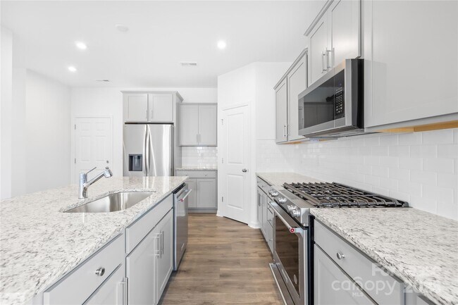 Building Photo - 14032 Penbury Ln