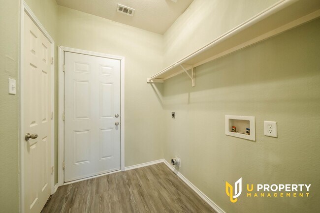 Building Photo - Must See Home in Keller ISD Area!