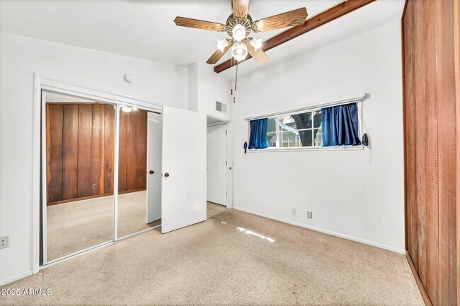 Building Photo - 5123 E Virginia Ave