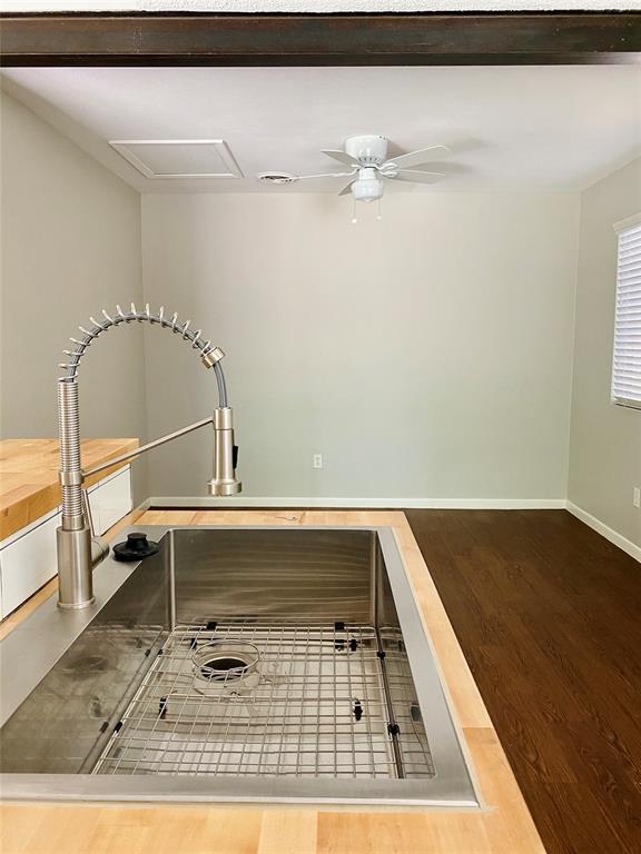 Building Photo - 6109 Glen Meadow Dr