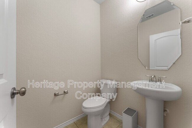 Building Photo - 942 Blue Violet