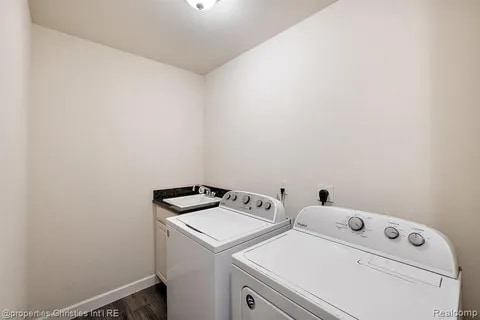 Building Photo - 61171 Saddlecreek Dr