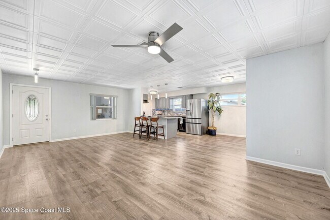Building Photo - 1028 Coronado Dr