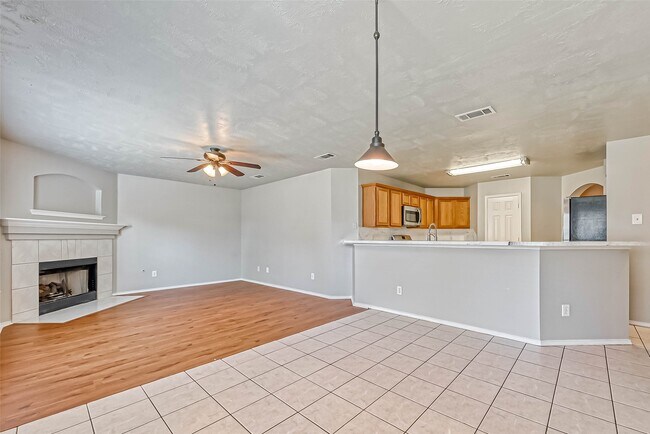 Building Photo - 758 Brushy Glen Dr