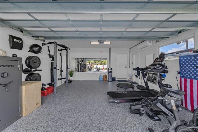 Building Photo - 160 SE 3rd Ct