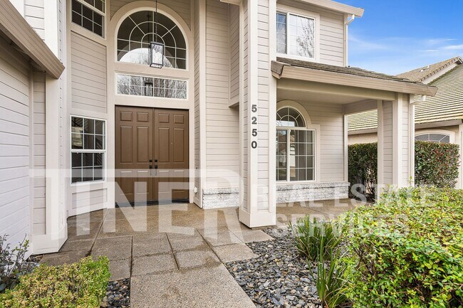 Building Photo - 5250 Fenton Way