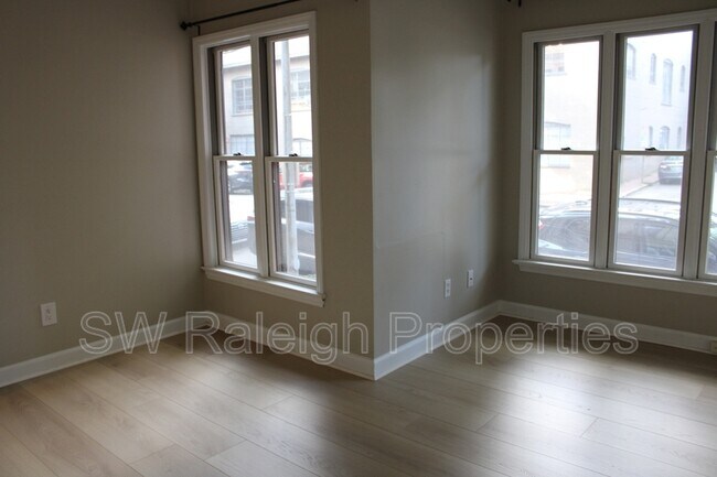 Building Photo - 252 E Davie St