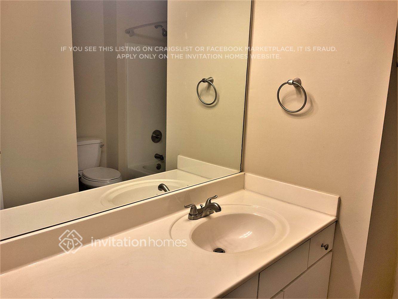 Building Photo - 938 Sentry Ct