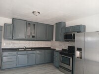 Building Photo - 108 S 6th St