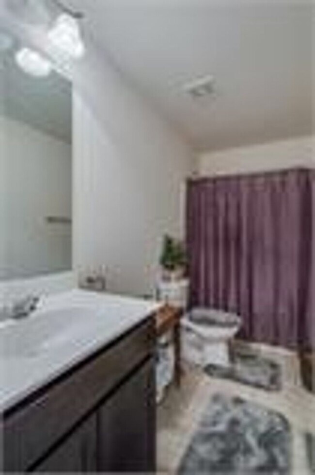 Building Photo - Beautiful 4bd 2.5ba home with Community Am...
