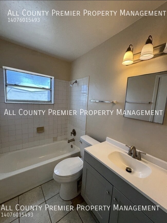 Building Photo - 917 N Hastings St