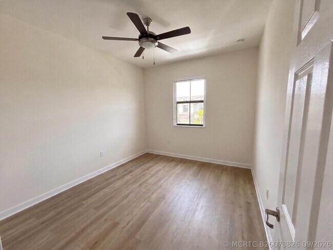 Building Photo - 3433 W 92nd Pl