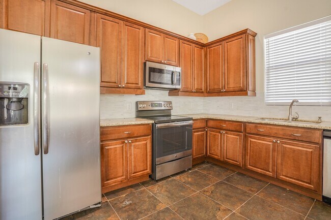 Building Photo - 22 Twinstone Cir