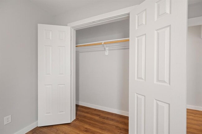 Building Photo - 6609 Bacher St