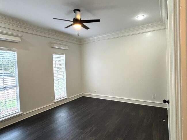 Building Photo - 4 Bedroom Home for Rent!