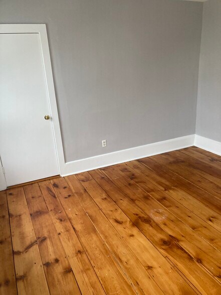 Building Photo - 55 High St