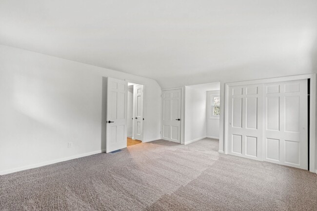 Building Photo - AVAILABLE JULY 1ST!! GORGEOUS 3 BED / 2 BATH HOME IN PENN HILLS!