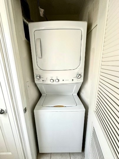 Building Photo - 26 Floyd St