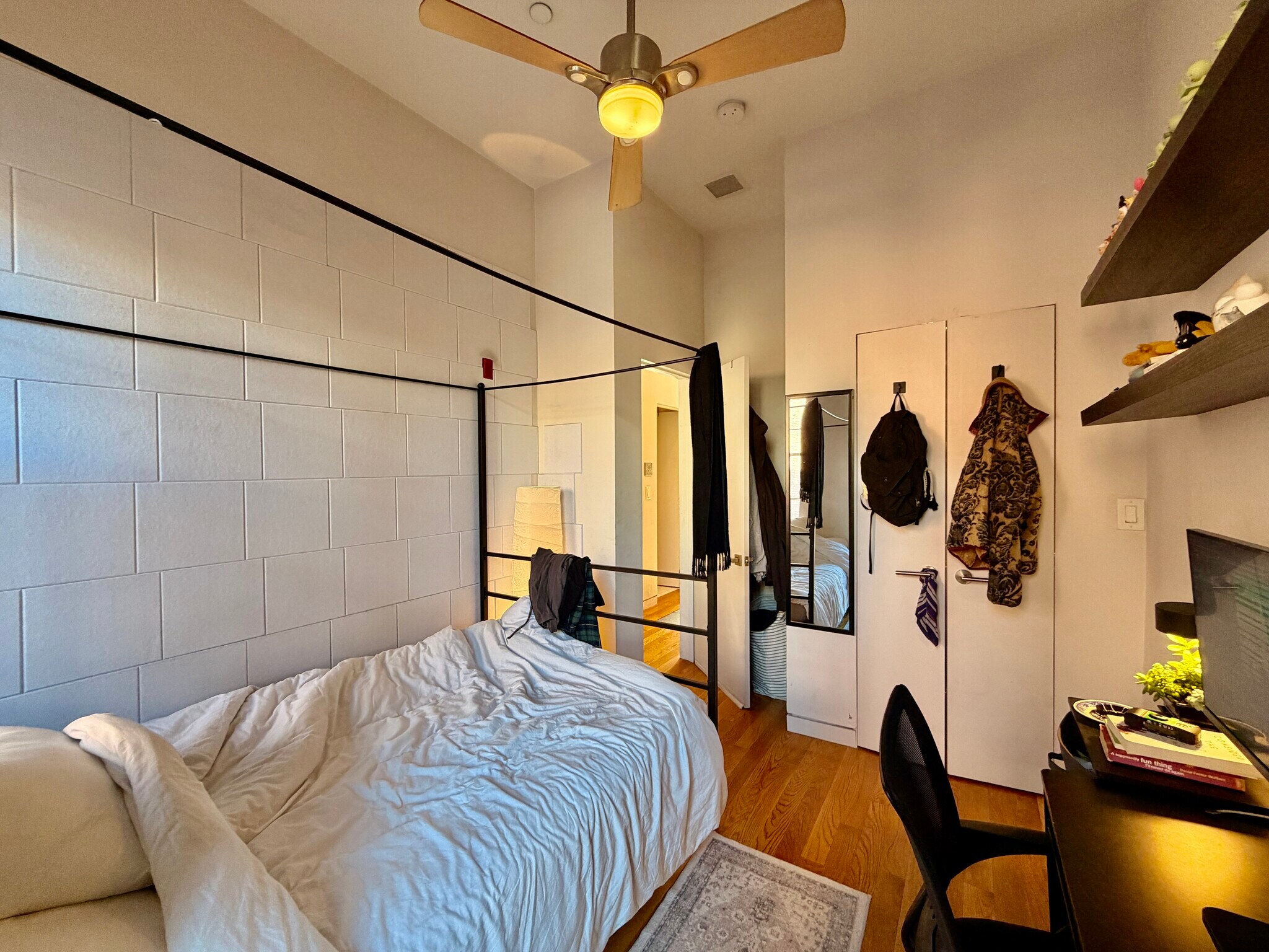 Building Photo - 1607 Tremont St