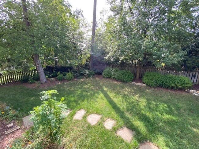 Building Photo - $500 Off 1 Month if Moved In by 11/30/25