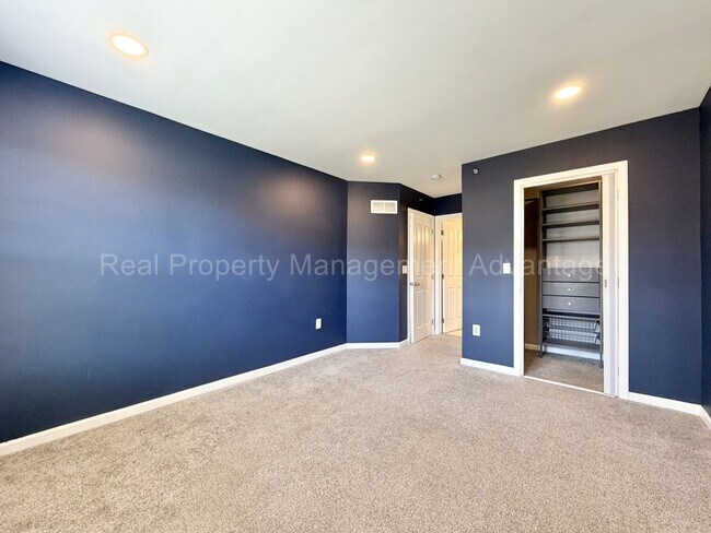 Building Photo - Rare and Modern Downtown Southfield Condo with 3 Beds, 2.5 Baths + 2-Car Garage