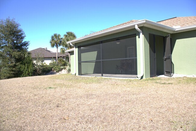 Building Photo - For Rent- 3 Bed 2 Bath