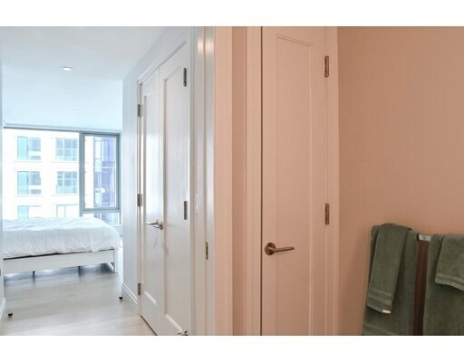 Building Photo - 125 Seaport Blvd