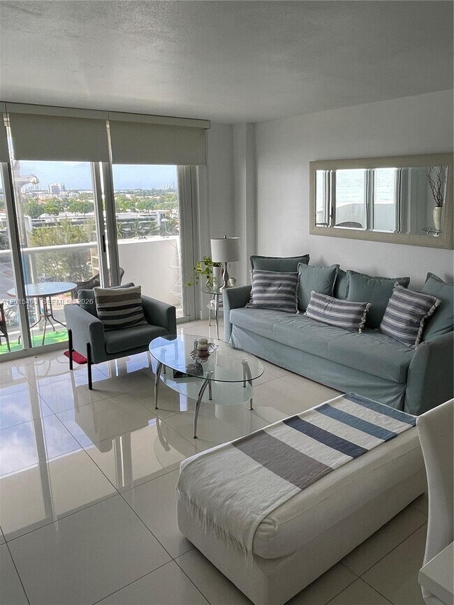 Building Photo - 9195 Collins Ave