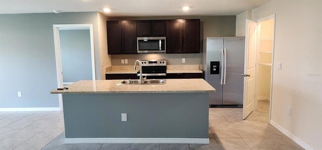 Building Photo - 16778 Carlton Pond St