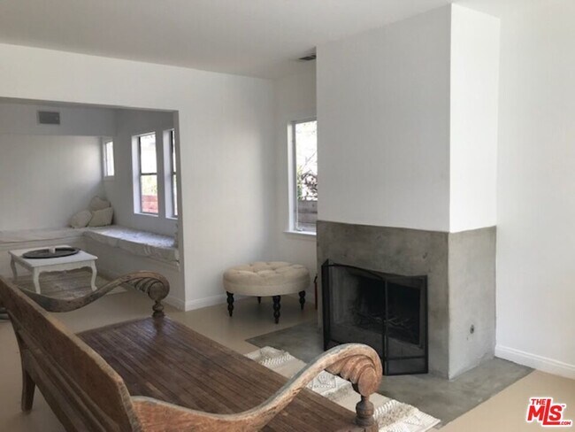 Building Photo - 409 Westminster Ave