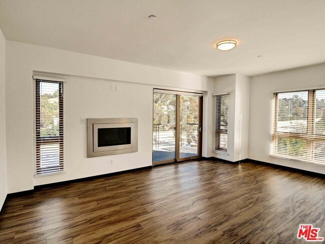 Building Photo - 2612 Corralitas Dr