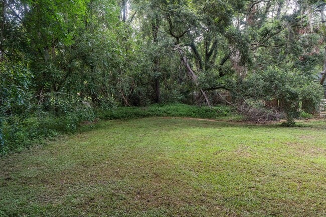 Building Photo - 2/1 Townhome in Twin Lakes