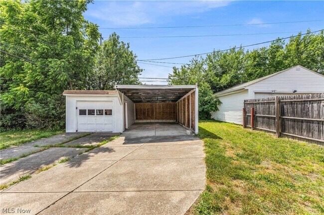 Building Photo - 5246 Joseph St