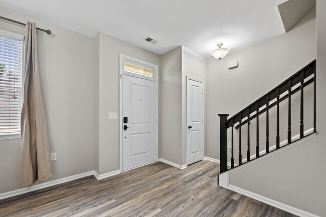 Building Photo - Beautiful Crofton at Spence Crossing Townhome/Condo | 3 BR | 2.5 BA | 1,867 Sq. Ft.