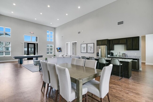 Building Photo - 8607 McKamy Dr