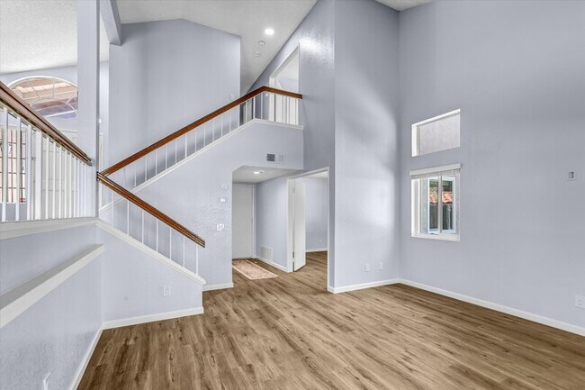 Building Photo - 625 Forester Ln