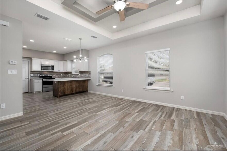 Building Photo - 2009 Jackson St