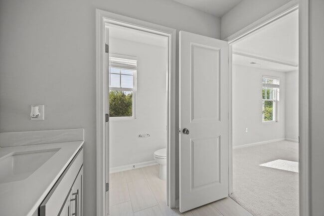 Building Photo - Charming 3 Bedroom Home located in Wake Forest