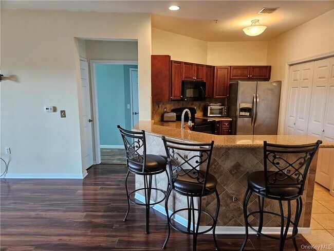 Building Photo - 934 Tower Ridge Cir