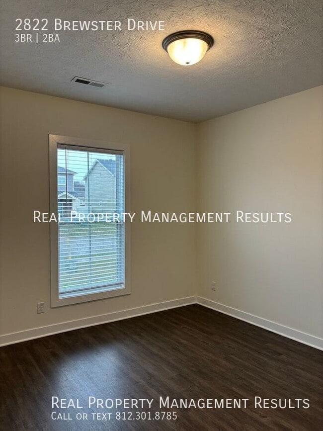 Building Photo - 2822 Brewster Dr