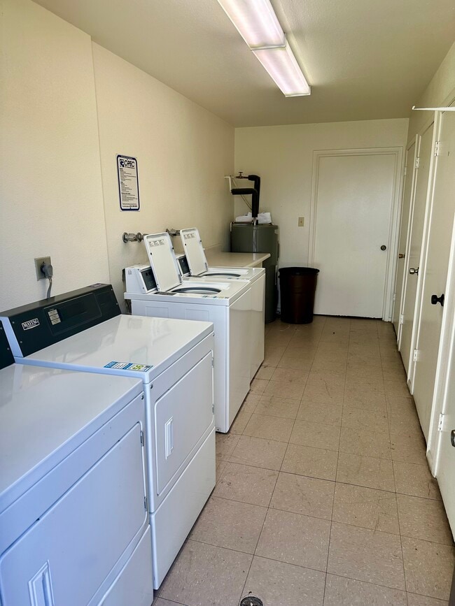 Building Photo - 3637 E Monterosa St