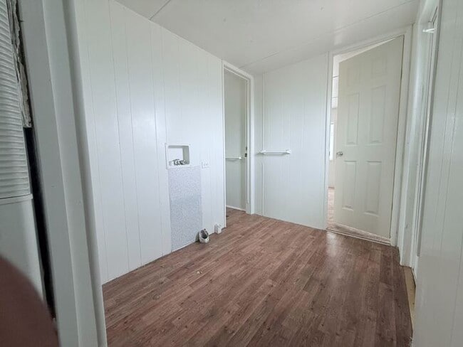 Building Photo - 3601 E Wyoming Ave