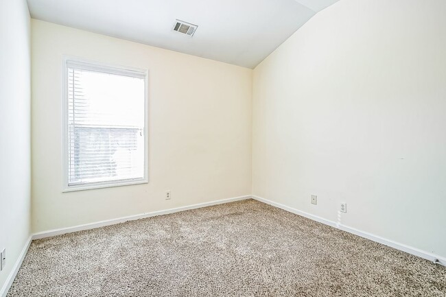 Building Photo - 117 Stonebridge Crossing