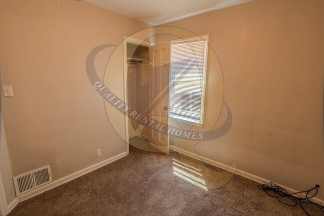 Building Photo - Charming 3-bedroom Cape Cod with a versatile loft and plenty of space to enjoy!