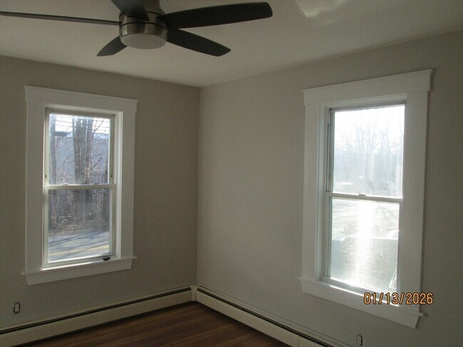 Building Photo - 52 Vernon St